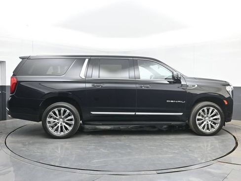 Used 2021 GMC Yukon XL Denali AWD/4WD image 15