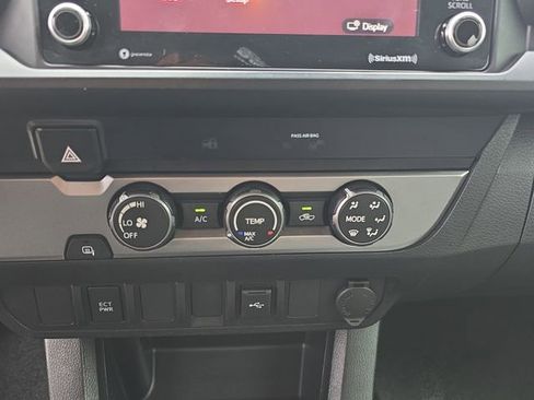 Used 2020 Toyota Tacoma SR w/ SR Convenience Package image 23