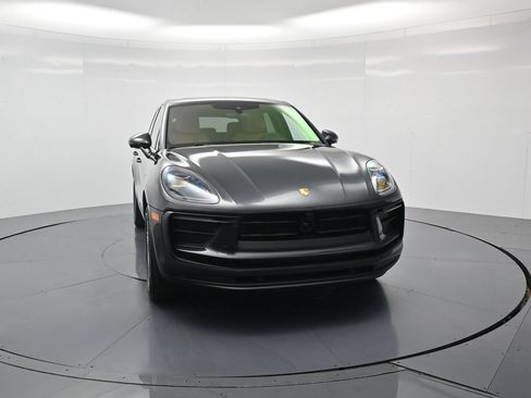Used 2026 Porsche Macan AWD/4WD image 33