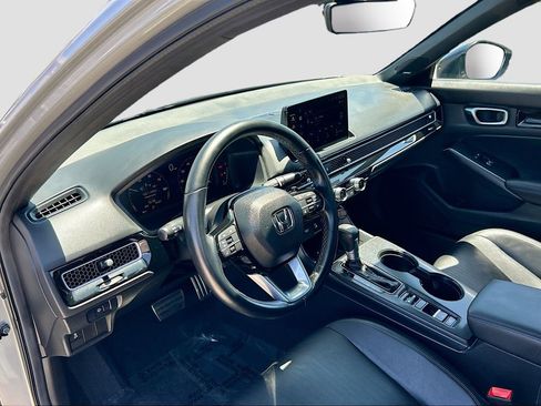Certified 2025 Honda Civic Sport image 9