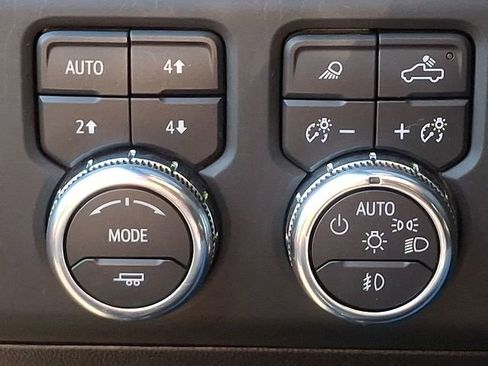 Used 2024 GMC Sierra 3500 AT4 w/ AT4 Preferred Package AWD/4WD image 24
