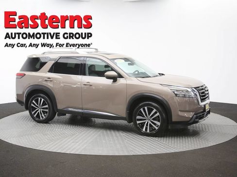 Used 2023 Nissan Pathfinder Platinum w/ Cargo Package AWD/4WD image 50