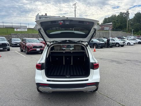 Used 2023 Mercedes-Benz GLB 250 4MATIC image 6