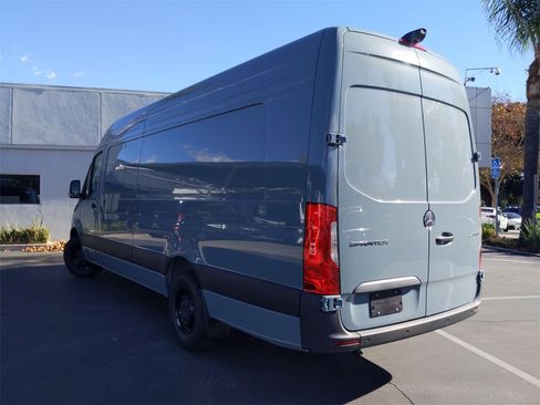 New 2025 Mercedes-Benz Sprinter 2500 image 2
