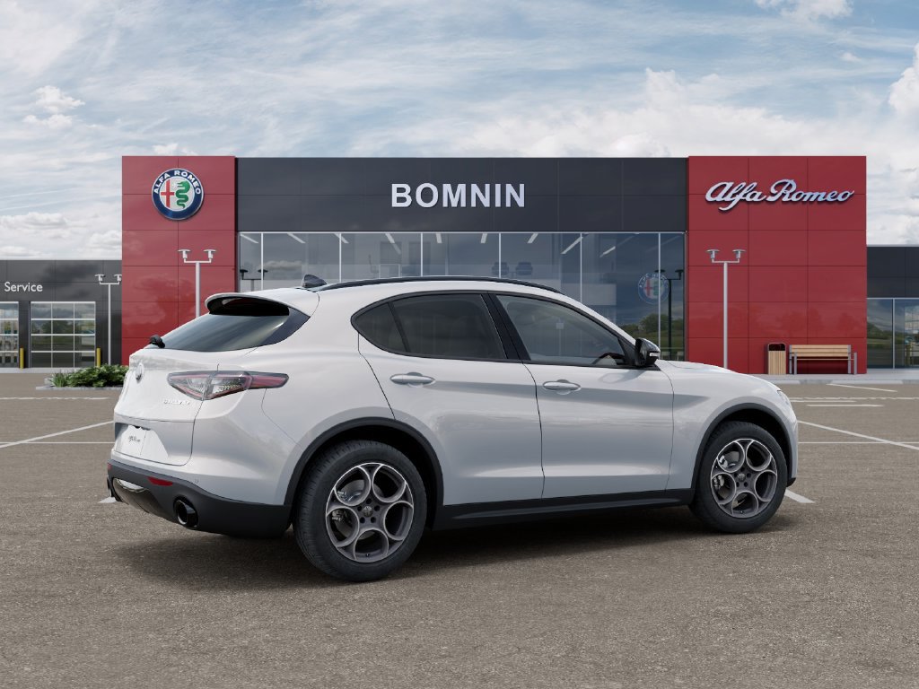 New 2026 Alfa Romeo Stelvio Sprint AWD/4WD image 4