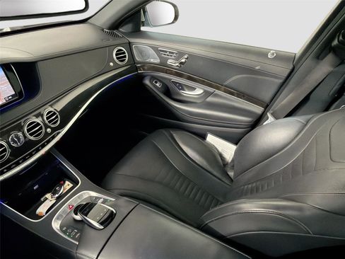 Used 2015 Mercedes-Benz S 550 Sedan image 26