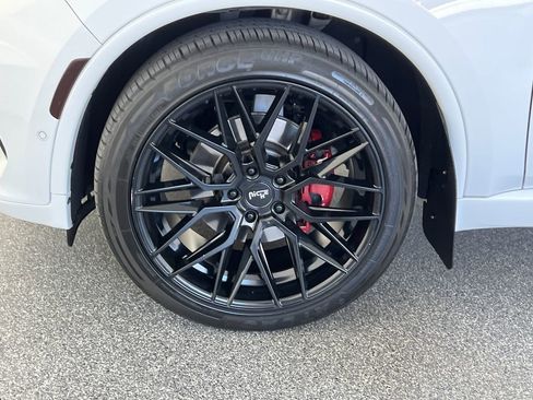 Used 2021 Dodge Durango R/T w/ Technology Group AWD/4WD image 28