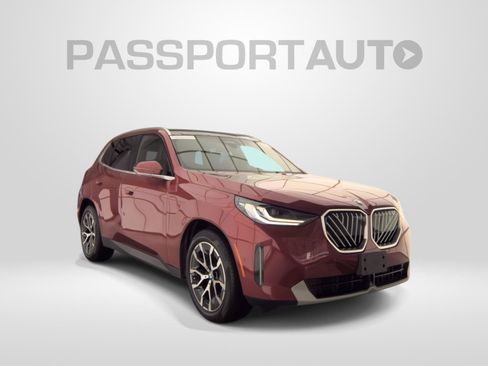 Used 2025 BMW X3 xDrive30i w/ Premium Package AWD/4WD image 2