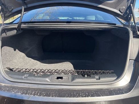 Used 2015 Ford Taurus Limited w/ Equipment Group 301A image 8