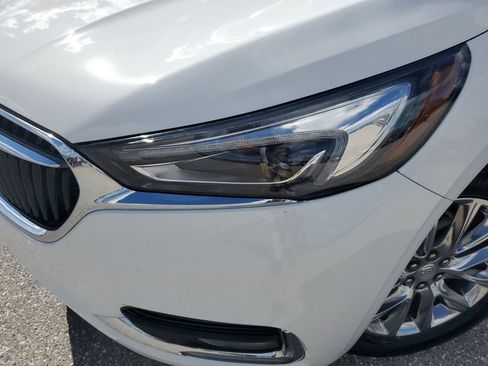 Used 2020 Buick Enclave Essence w/ Sound and Sites Package image 16