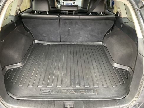 Used 2010 Subaru Outback 2.5i Limited image 40