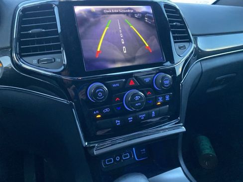 Used 2019 Jeep Grand Cherokee Trailhawk w/ Trailhawk Luxury Group image 16