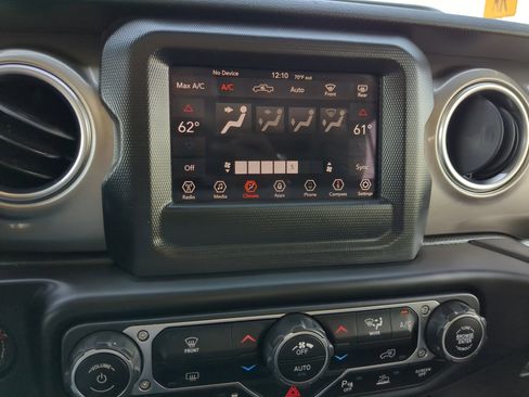 Used 2020 Jeep Gladiator Overland w/ Safety Group image 22