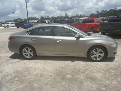 Used 2015 Nissan Altima 2.5 SL w/ Technology Package FWD image 5