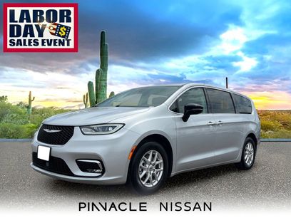 Used 2024 Chrysler Pacifica Touring-L