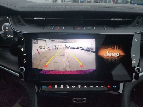 New 2026 Jeep Grand Cherokee L 4WD image 4