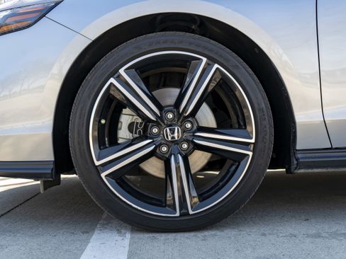 Used 2024 Honda Accord Sport image 14