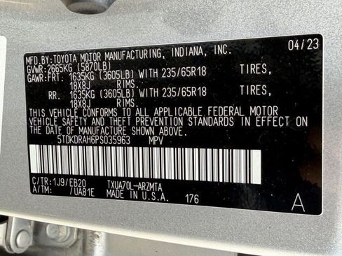Used 2023 Toyota Highlander XLE FWD image 29
