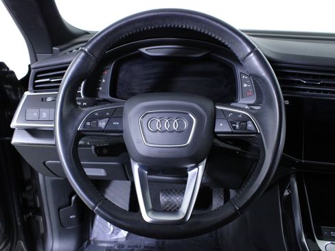 Used 2019 Audi Q8 Premium image 22