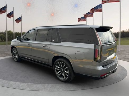 Used 2021 Cadillac Escalade ESV Sport w/ Driver Assist Tech Package AWD/4WD image 10