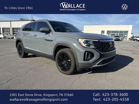 Used 2025 Volkswagen Atlas Cross Sport SE w/ Black Wheel Package AWD/4WD image 1