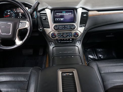 Used 2019 GMC Yukon Denali w/ Denali Ultimate Package image 11