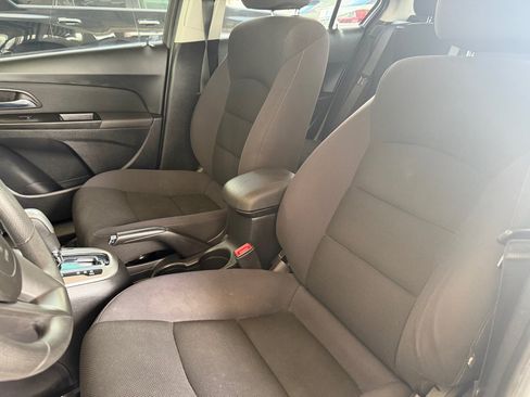 Used 2014 Chevrolet Cruze LT FWD image 6