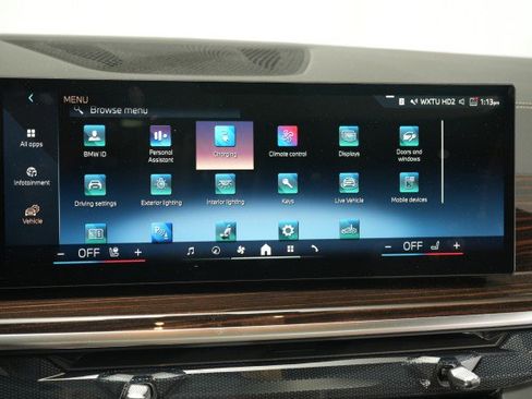 Used 2026 BMW X5 xDrive50e w/ M Sport Package AWD/4WD image 32