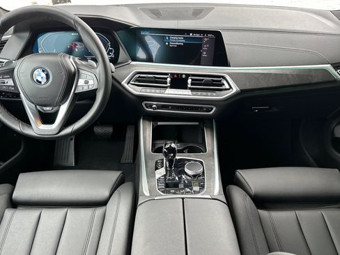 Certified 2022 BMW X5 xDrive45e w/ Climate Comfort Package image 17