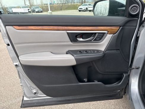 Used 2019 Honda CR-V Touring image 30