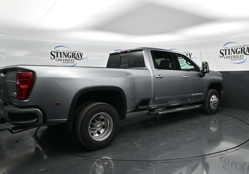 Used 2026 Chevrolet Silverado 3500 High Country w/ Technology Package AWD/4WD image 7