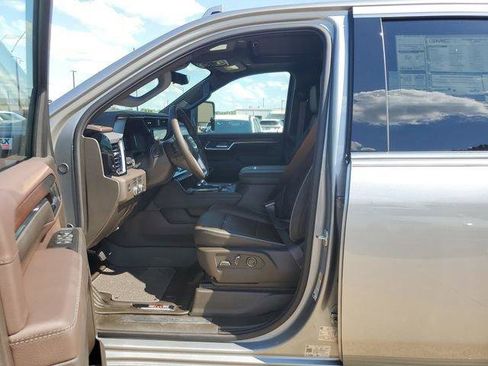 New 2026 GMC Sierra 2500 Denali w/ Denali Reserve Package AWD/4WD image 10