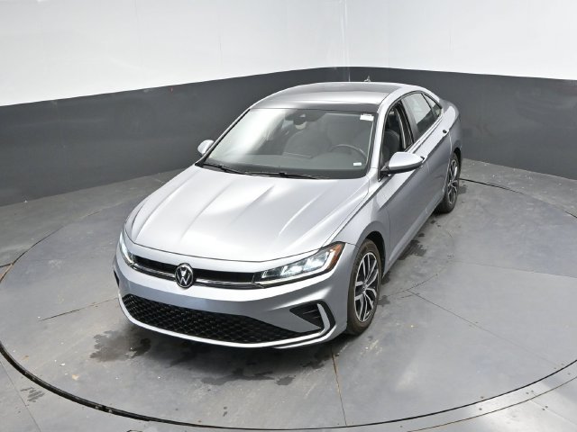 Used 2025 Volkswagen Jetta SE FWD image 37