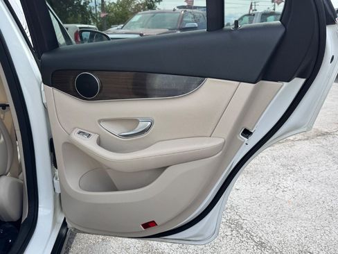 Used 2017 Mercedes-Benz GLC 300 4MATIC w/ Premium 1 Package image 17