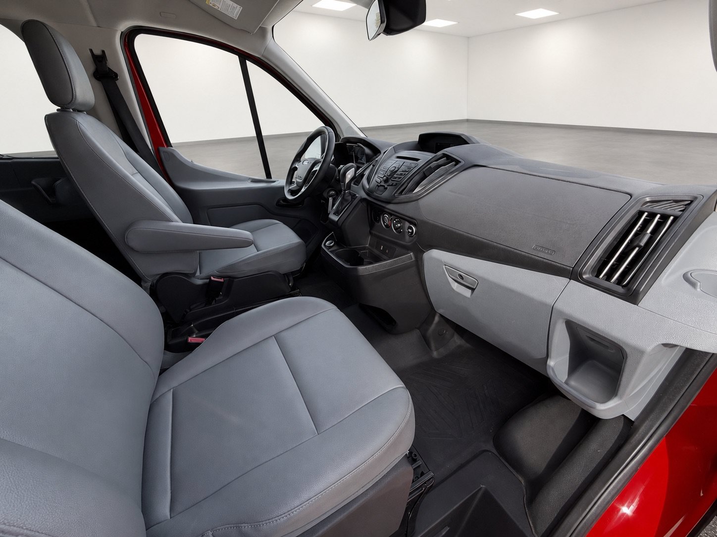 Used 2018 Ford Transit 350 XL RWD image 24
