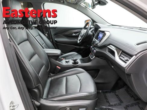 Used 2024 GMC Terrain SLT image 26