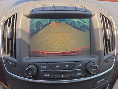 Used 2016 Buick Regal image 26