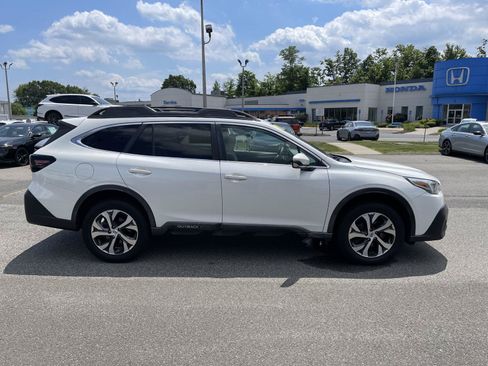 Used 2020 Subaru Outback Limited AWD/4WD image 21