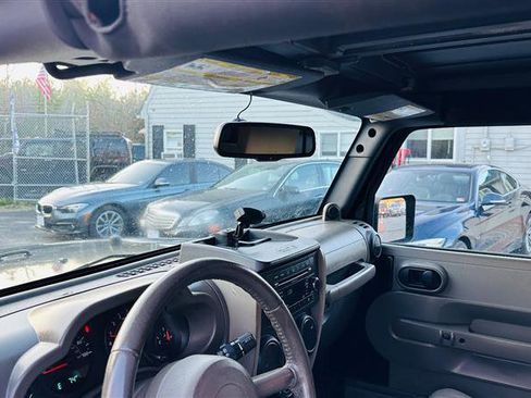 Used 2009 Jeep Wrangler X image 17