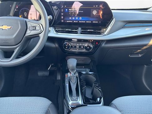 New 2026 Chevrolet Trax LT image 11