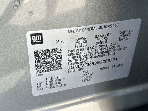 Used 2025 Chevrolet Traverse LT AWD/4WD image 36