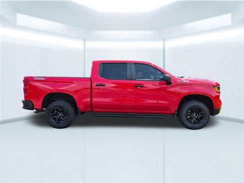 Used 2023 Chevrolet Silverado 1500 Custom Trail Boss AWD/4WD image 7