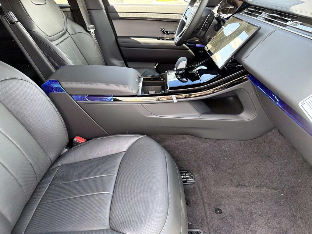 New 2026 Land Rover Range Rover Sport SE AWD/4WD image 10