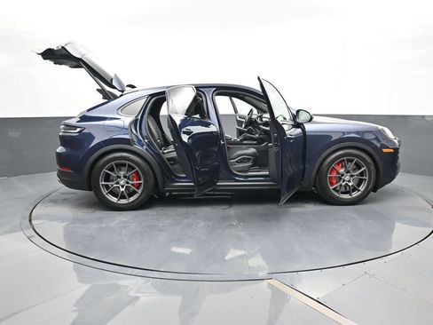 New 2025 Porsche Cayenne S AWD/4WD image 33