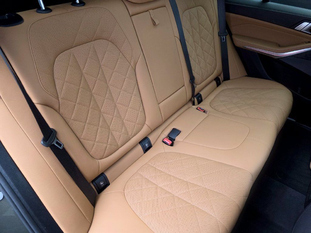 Used 2024 BMW X5 sDrive40i w/ Premium Package RWD image 25