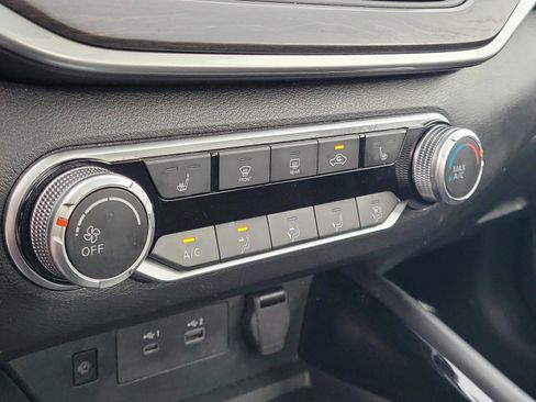 Certified 2024 Nissan Altima 2.5 SV w/ SV Premium Package image 29