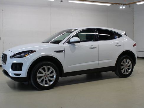 Used 2018 Jaguar E-PACE S image 5