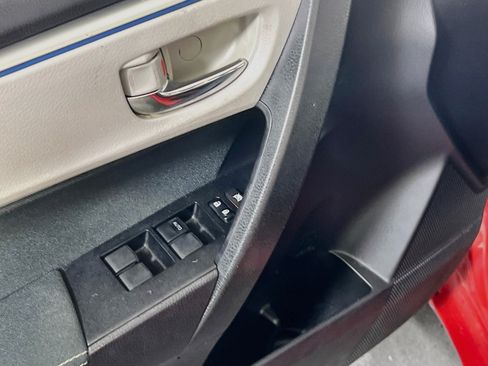 Used 2016 Toyota Corolla LE FWD image 17
