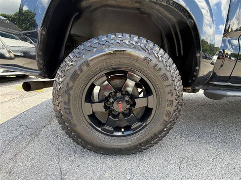 Used 2018 Toyota Tacoma SR w/ SR Convenience Package AWD/4WD image 8
