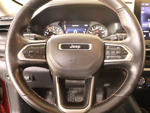 Used 2022 Jeep Compass Trailhawk w/ Trailhawk Convenience Group AWD/4WD image 3